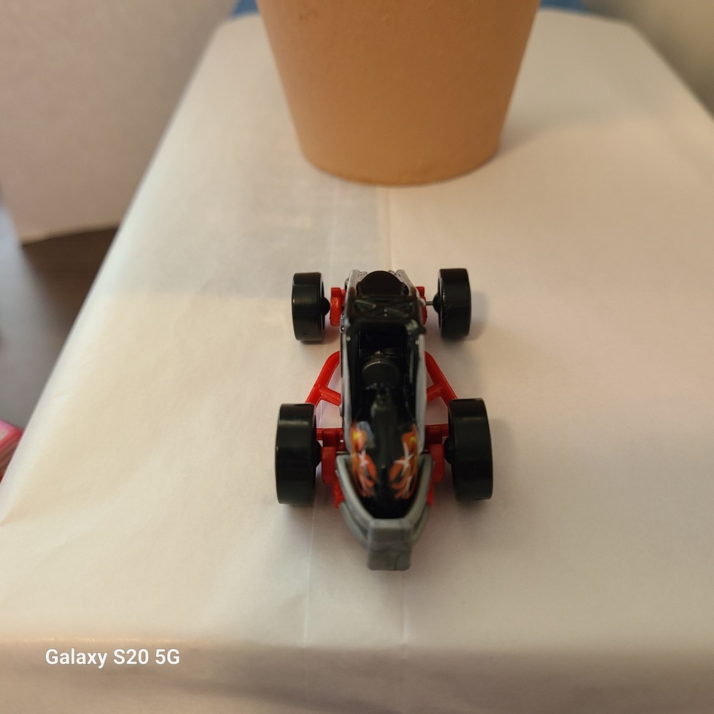 Hot Wheels Slideout Black Red Flames Race Car 1996 Diecast Toy Vehicle - Picture 5 of 6